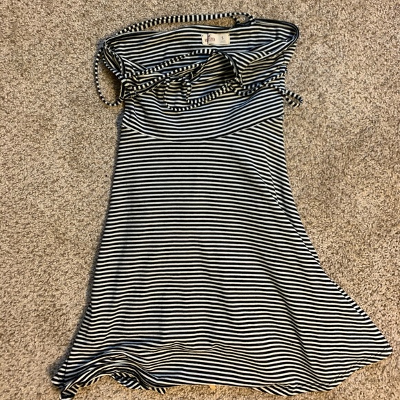 Hollister Crossback Dress - Picture 2 of 4